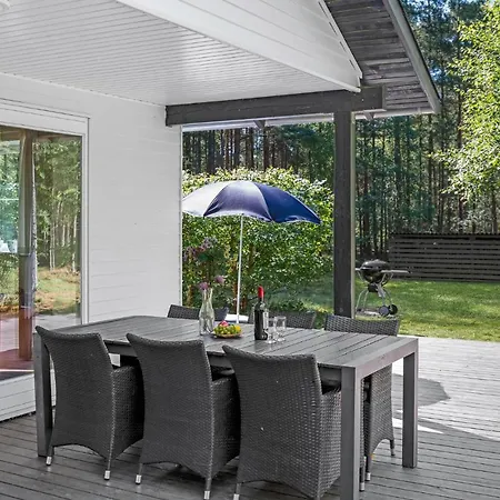 Three-bedroom In Casa vacanze