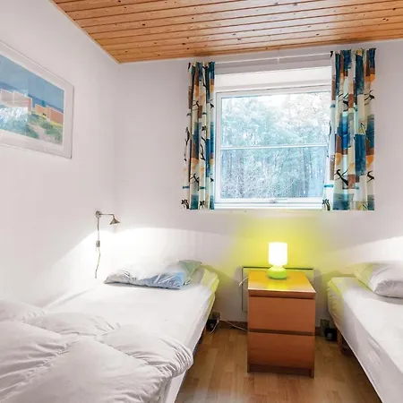 Three-bedroom In Casa vacanze Neksø