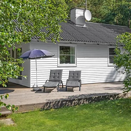 Three-bedroom In Neksø