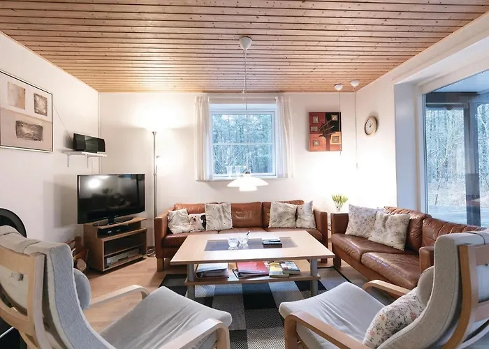 Three-bedroom In * Neksø